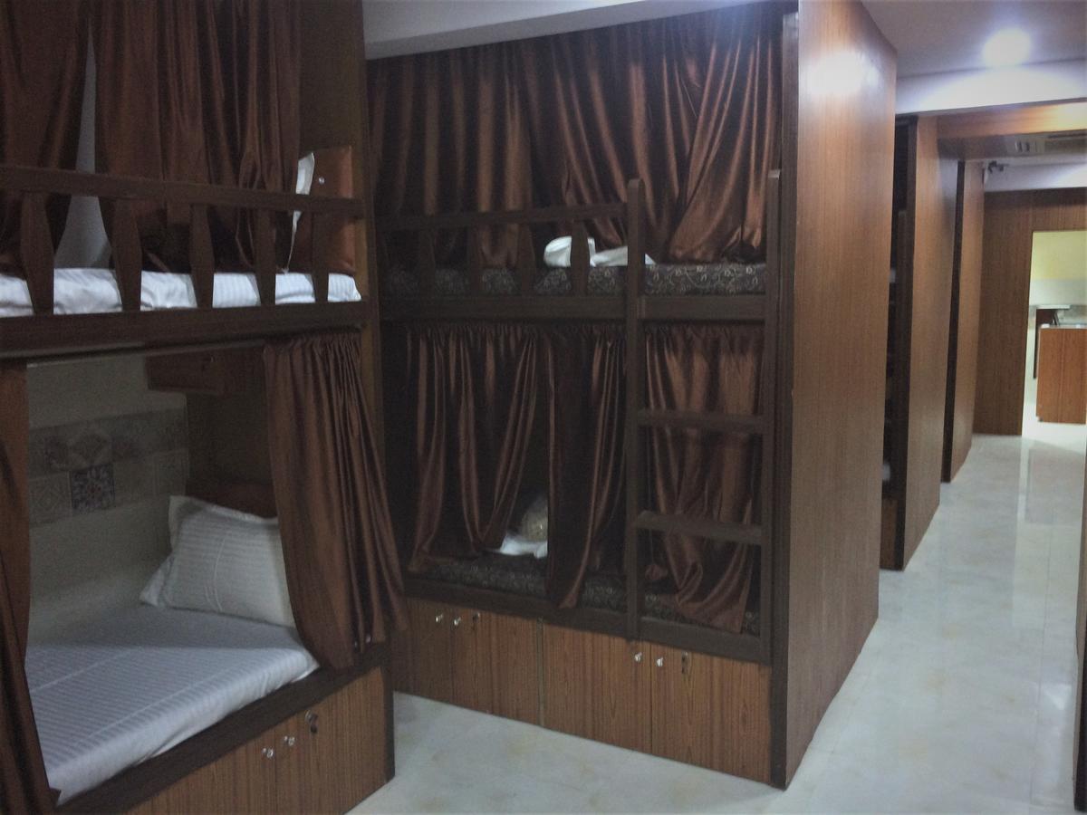 Zara Dormitory Mumbai Exterior foto
